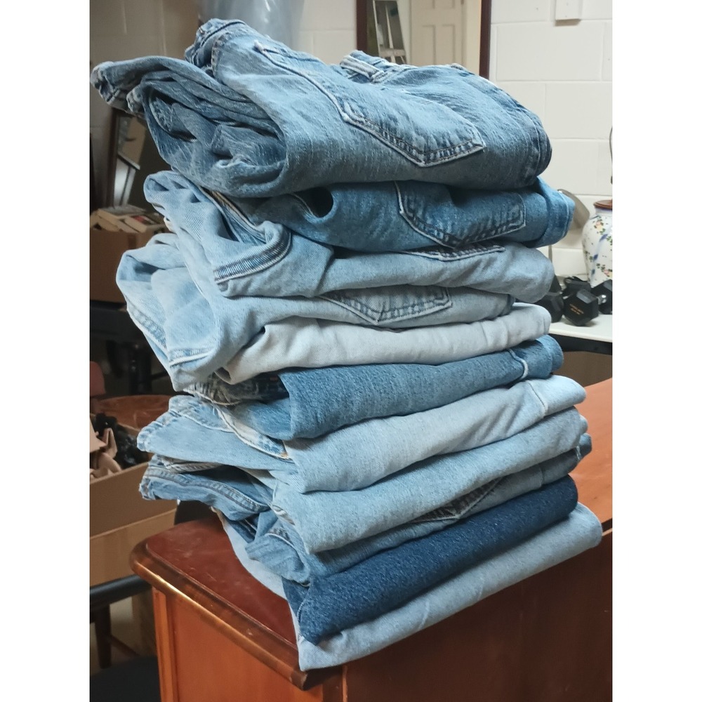 Lot of 11 Mens Jeans Assorted Sizes Brands Levi Wrangler Lee Work Wear Reseller